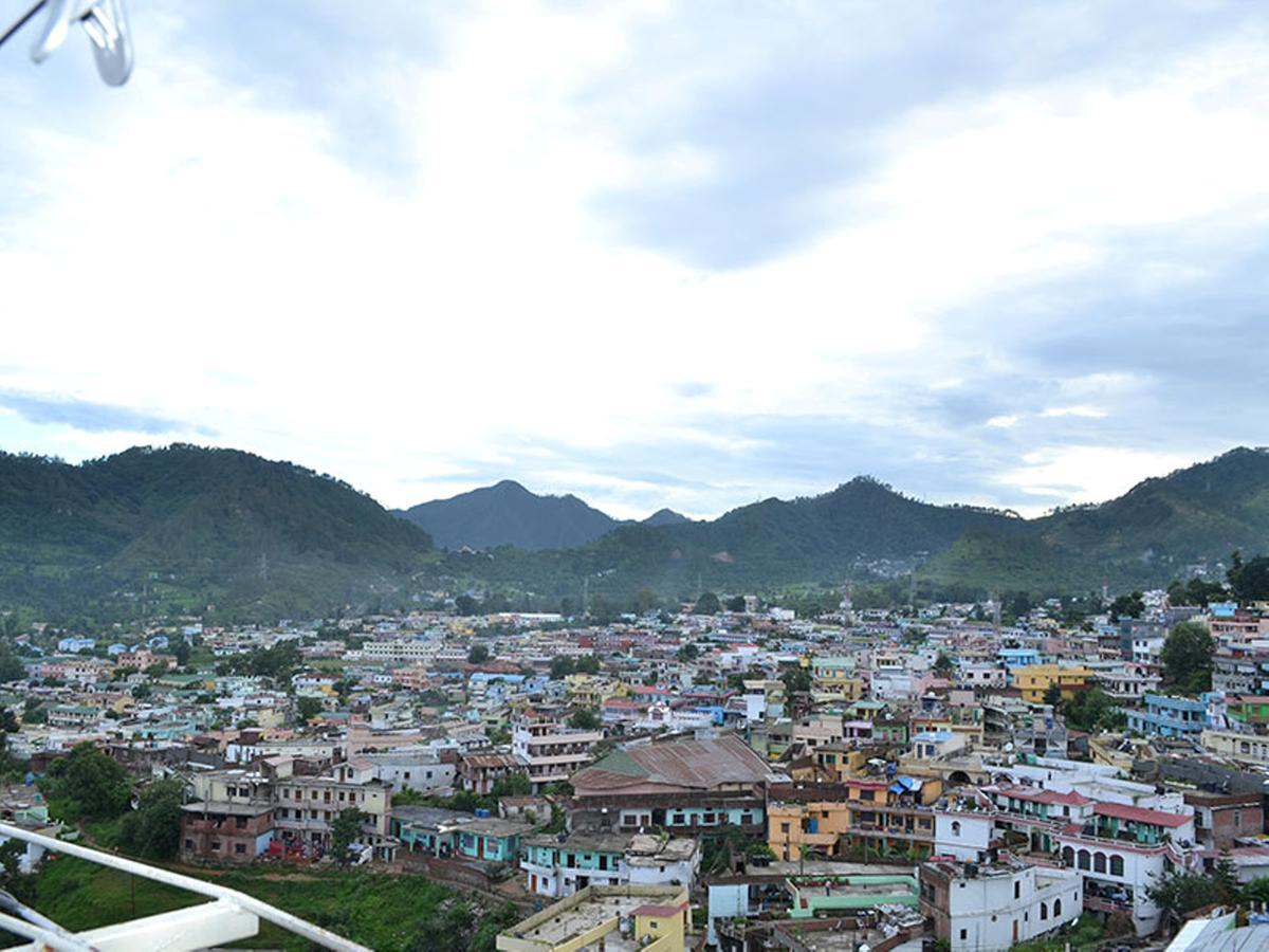 Oyo 37525 Hotel Mall Palace Pithoragarh Exterior photo