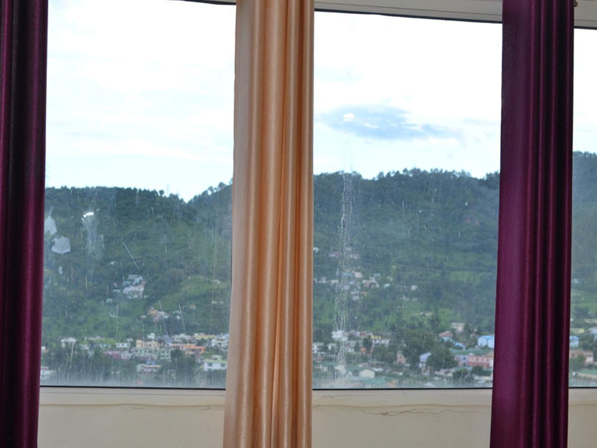 Oyo 37525 Hotel Mall Palace Pithoragarh Exterior photo