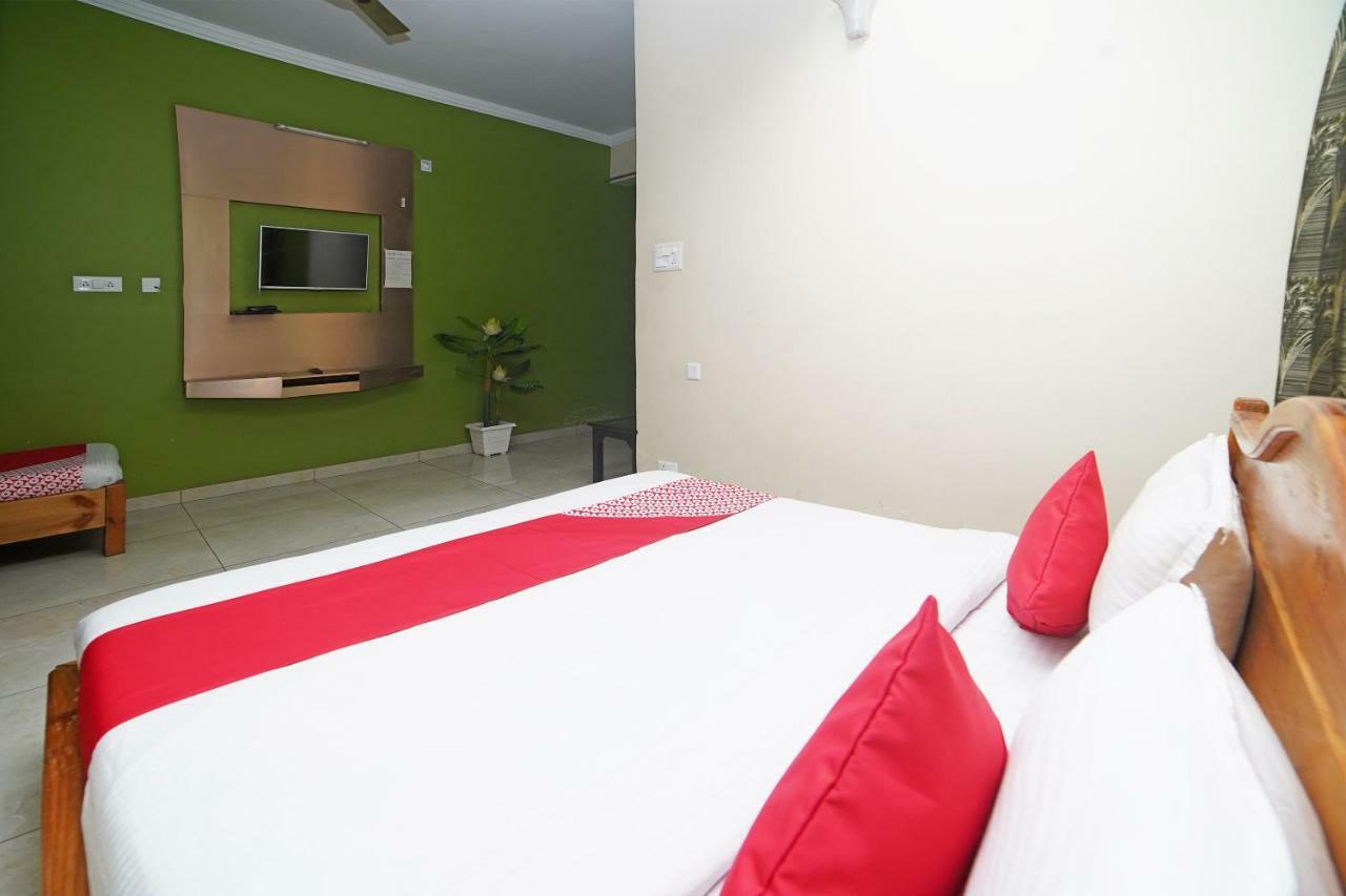 Oyo 37525 Hotel Mall Palace Pithoragarh Exterior photo